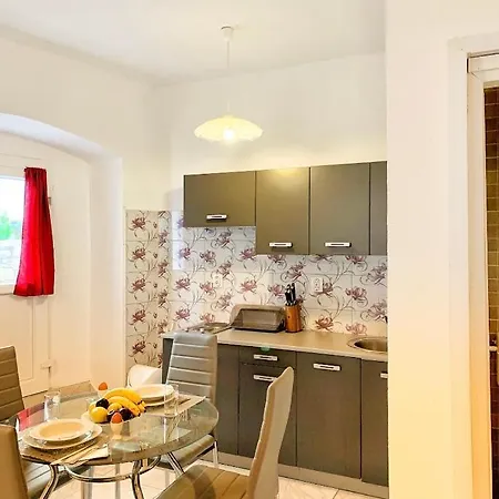 Aldy Apartment Pakostane